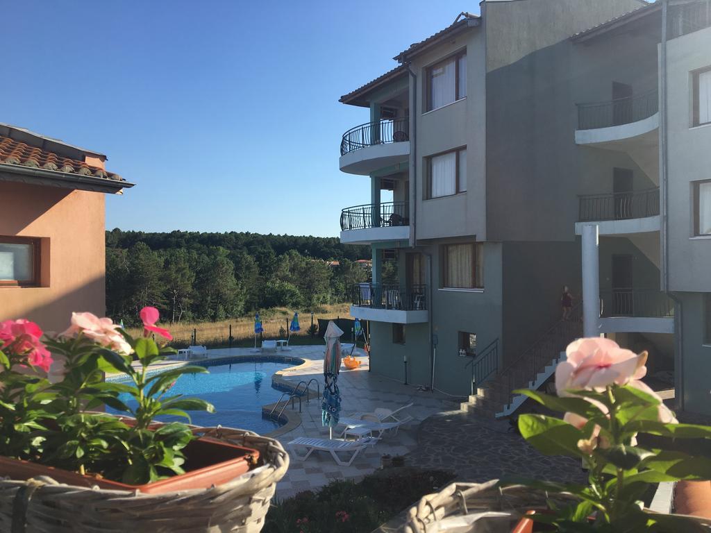Dream Bay Family Hotel Царёво Экстерьер фото