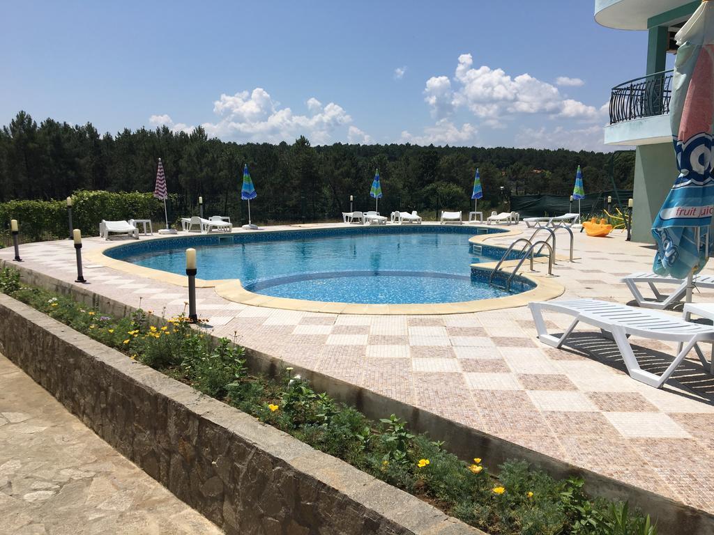 Dream Bay Family Hotel Царёво Экстерьер фото